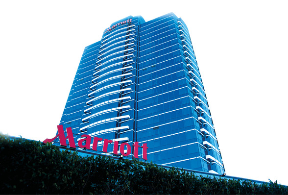 In diesem Marriott Hotel sind Isolierglas-Einheiten mit dem Warme Kante System Ködispace 4SG sowie das Structural GLazing Silikon Ködiglaze S im Einsatz.