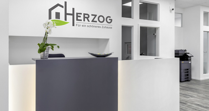 Eine Hintergru﻿ndmusik sollte zumindest in Wartebereichen in Erwägung gezogen werden.