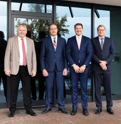 Im Rahmen Ihrer Wachstumsstrategie erweitert die Hegla-Gruppe ihre  Führungsmannschaft (v.l.): Dr. Heinrich Ostendarp (CTO), Bernhard Hötger (CEO), Jochen H. Hesselbach (Geschäftsführer) und neu dabei Ingolf Ripberger (COO).