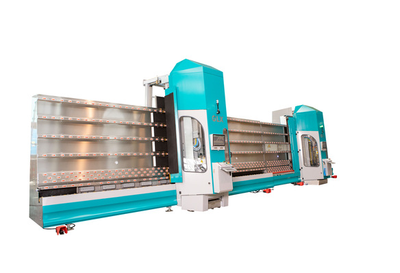 Die neue Komplett-Bearbeitungslinie combiFIN von Schraml Glastechnik (Teil der Lisec-Gruppe)