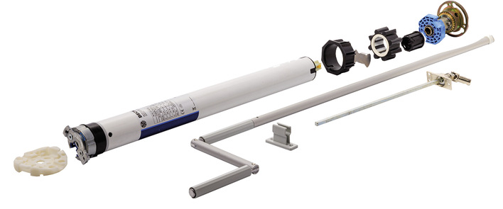 Das Set aus Antrieb, Handkurbel und Zubehörteilen beinhaltet alles für eine einfache und schnelle Montage.