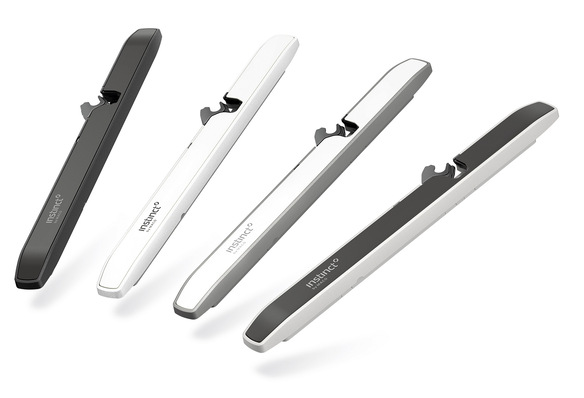 Die Guard-Verschlusselemente sind in vier verschiedenen Farben verfügbar, Gehäuse und Deckelfarben ­unterschiedlich kombinierbar. Sie können in Holz-, PVC- und Aluminium-Systeme dezent oder bewusst als ­Eyecatcher eingesetzt werden.