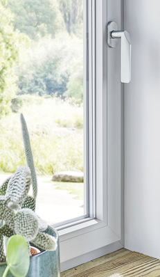 Das Greta-Fenster mit der grauen Beton-Optik