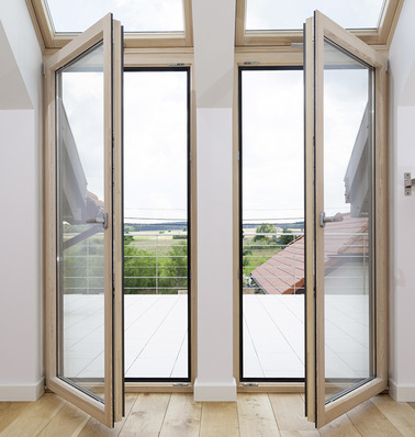 Neue Holzfenster überzeugen mit einer besonders ­natürlichen Optik und Haptik, schonen Ressourcen und binden CO2.