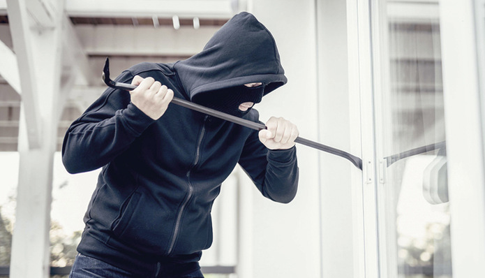 Der Einsatz von Sicherheitsbeschlägen mit Pilzkopfverriegelung des Fensterherstellers German Windows verhindert ein Aufhebeln der Elemente und garantiert somit einen optimalen Einbruchschutz.