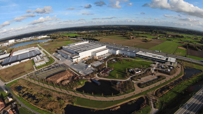 NOA Outdoor Living will Besucher in erster Linie inspirieren und ihnen Möglichkeiten aufzeigen. NOA vereint auf 30 000 m2 mehr als 30 hochwertige Marken in 12 Gärten. Initiator von NOA ist das belgische Familienunternehmen Renson unter der Federführung von Paul Renson. 