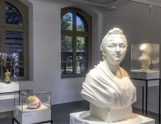 Die schaltbaren Gläser schützen im „Forum Wissen“ der Uni Göttingen die Exponate vor Sonnenlicht und reduzieren den Wärmeeintrag.