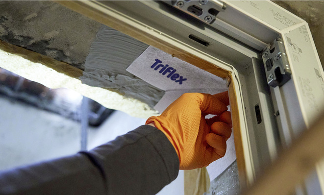 Das PMMA-basierte Triflex ProDetail wurde speziell für die Applikation an Bauteilanschlüssen konzipiert, wie sie beispielsweise bei Kellerfenstern vorkommen. Dieses System entspricht den Klassen W3-E und W4-E und hat ein abP.