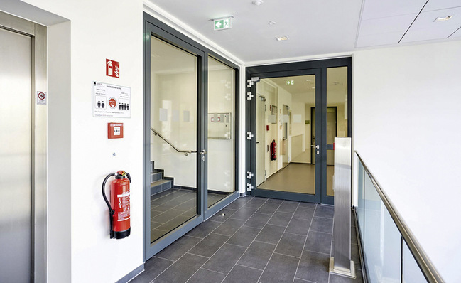 Aufgrund der falzoffenen Profile der Teckentrup Rohrrahmenelemente bleiben die zugehörigen Konstruktionen variabel und können so – beispielsweise auch für Umnutzungen – leicht angepasst werden.