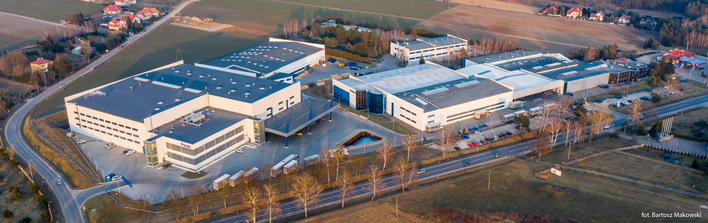 An ihrem nordwestlich von Warschau gelegenen Hauptsitz in Płock entwickelt und fertigt die Ponzio Polska Aluminiumsysteme für unterschiedliche Anwendungsgebiete in der Bauindustrie.