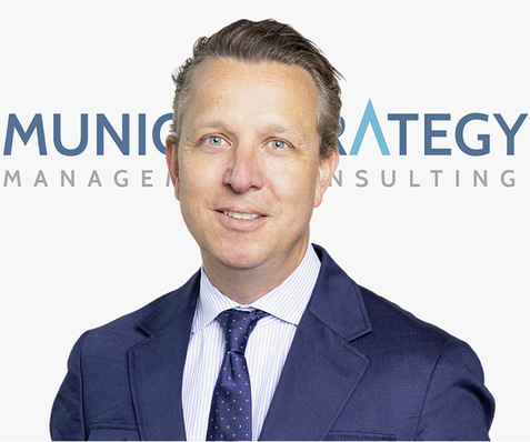 Dr. Constantin Greiner leitet den Geschäftsbereich „Bau“ der Munich Strategy und ist Spezialist für Strategie und M&A.