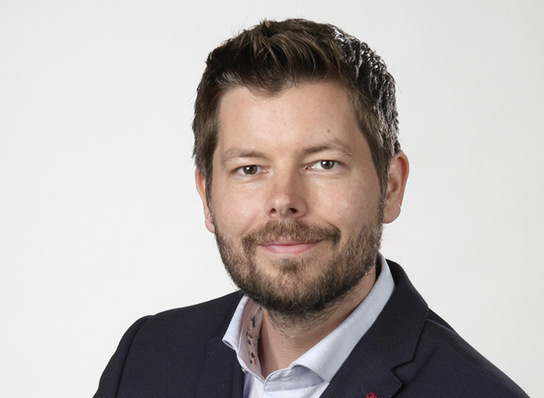 „SWK ZIP sorgt nicht nur bei Sonnenschein, sondern auch bei Wind und Wetter für besten Komfort “, sagt Dickson-Constant Vertriebsleiter Fabian Cichon.