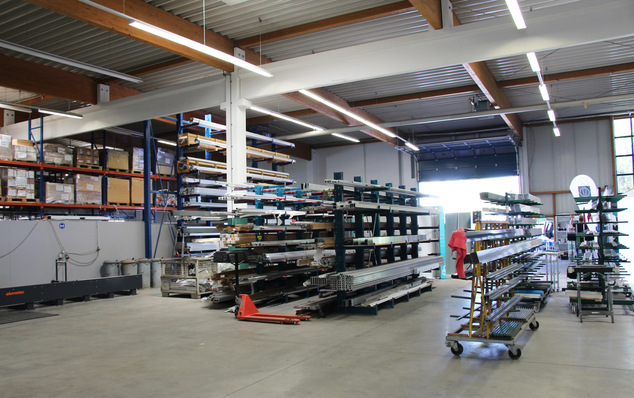 Der bestehende Fertigungsbereich der Automatiktüren wurde von den Mitarbeitern mit viel Engagement umgebaut.