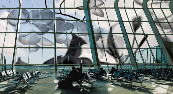 Lebendige Fassade: Die schaltbaren Gläser von VideowindoW können Videos sowie bewegte Muster und Bilder ­zeigen, das dient zugleich dem Sonnenschutz: Eine Software berechnet konstant die Lichtdurchlässigkeit und passt diese entsprechend der gewünschten Verschattung an.