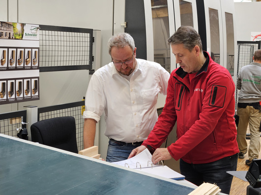 im Bild: Wolfgang Schneider GL – links, Bernd Jörg GL OERTLI – rechts.