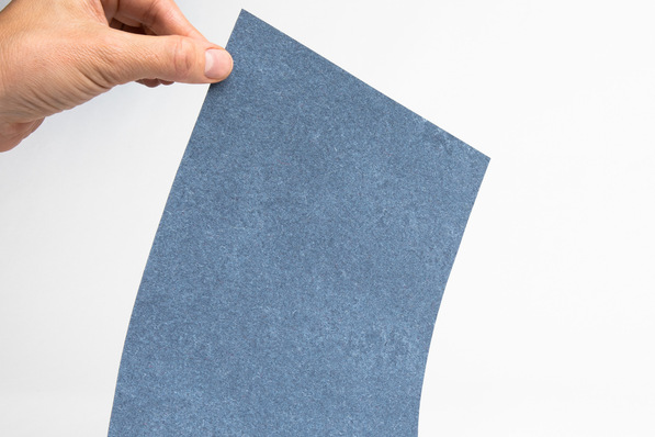 Dieses Spezialpapier lässt sich als Trennlage beim Laminieren einsetzen.