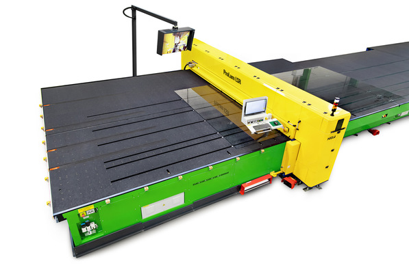 Die mit der Laserdiodenheizung ausgestattete ProLam LSR Zuschnittanlage erzielt 20% mehr Produktivität gemessen am Scheibendurchsatz bei gleichzeitig besserer Kantenqualität, so Hersteller Hegla.