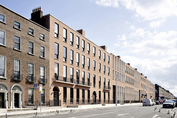 Das „Projekt Fitzwilliam“ in Dublin umfasste die Restaurierung und Sanierung einer Reihe unter Denkmalschutz stehender Gebäude aus der Zeit des englischen König Eduard. Wichtiger Bestandteil war dabei der Brandschutz.