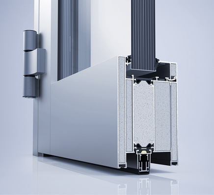 Die Brandschutztür heroal FireXtech D 93 FP T 90 bietet Brandschutzplanern, ­Architekten und ­Verarbeitern ­eine Systemlösung für die Innen- und Außen­anwendung im Privat- und Objektbau.