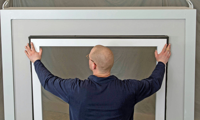 Die Gütegemeinschaft Gebäudeabdichtungssysteme e. V. bietet zukünftig ein Ausbildungs-Konzept mit RAL-Qualifizierung als „Fachmonteur/in Fugenabdichtung – Fenster und Haustüren“ an. Hanno gibt als Mitglied der Gütegemeinschaft sein Know-how in Theorie und Praxis an Verarbeiter weiter.