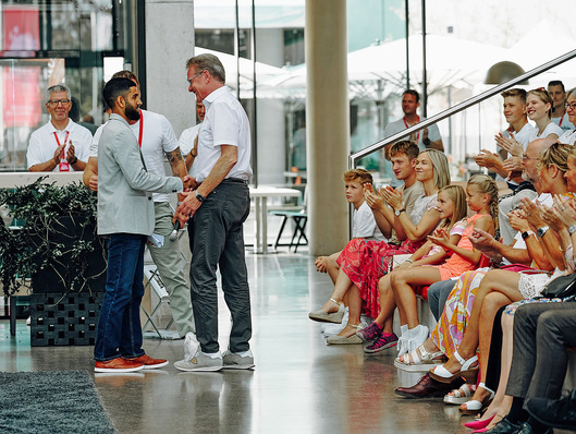 Geschäftsführer Zulkif Nana vom Partner Nana Wall aus den USA fand zur Feststunde viel lobende Worte über die erfolgreiche, enge Zusammenarbeit: „The partnership between Solarlux and Nana based from the beginning on one thing: Trust – on a highest degree.”