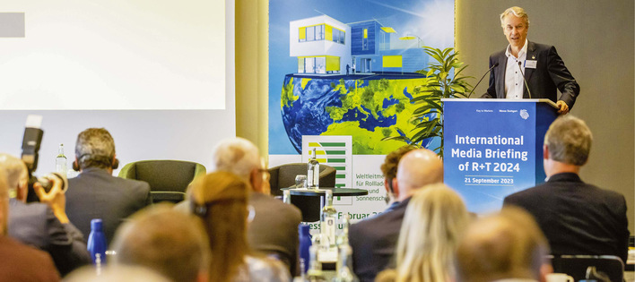 Der Geschäftsführer der Landes­messe ­Stuttgart begrüßte die Teilnehmer der Presse­konferenz zur R+T 2024, nicht ­ohne auf die international erfolgreiche Messe­familie der R+T Alliance zu verweisen.