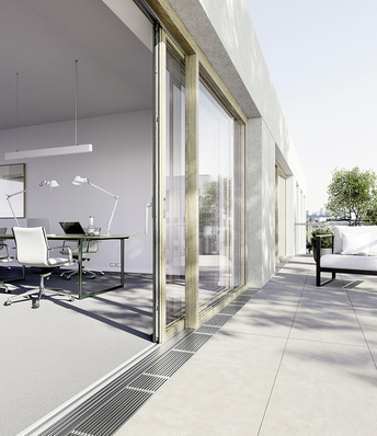 Barrierefreiheit pur: Die neue Eco PASS Bodenschwelle für den Portal HS erlaubt die Realisierung von Durchgängen nach draußen ohne jedes noch so kleine Hindernis.