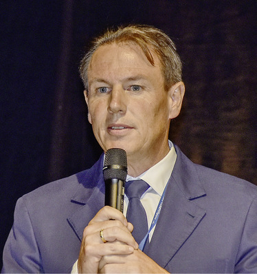 Finstral-Chef Joachim Oberrauch auf den Rosenheimer Fenstertagen.