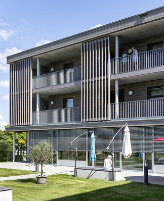 Das Sonnenschutzkonzept in den Wohnräumen ist auf maximale Selbstbestimmung der Bewohner ausgelegt.