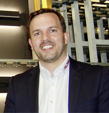 Frederik Zink, Geschäftsführender Gesellschafter der TH.ZINK GmbH Fenster und Türen, ist einer von vielen zufriedenen Verarbeitern des „Solid B“-Rollenbandes für Haustüren aus Kunststoff.