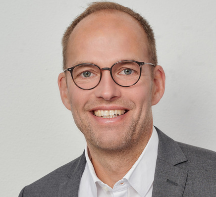 Jörn Schütte ist Vertriebsleiter für die DACH-Region bei Deceuninck.