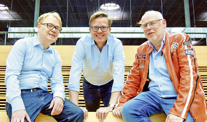 Das Redaktionsteam v. l.: Matthias Rehberger (­Ressortleiter Glas), Daniel Mund (Chefredakteur und Ressortleiter Fenster und Fassade) und Olaf ­Vögele (Ressortleiter Sonnenschutz)