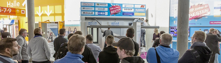 Der Tuchwechsel an einer Markise oder das Montieren von Raffstoren, Rollläden oder ZIP-Anlagen sind Aufgabenbereiche der Battle. Auch das Einstellen von Antriebsmotoren und das Programmieren eines Smart Home Systems muss gelöst werden. Neu dabei sind die Bereiche innenliegender Sonnenschutz, Tore und das Trendthema Outdoor Living. 