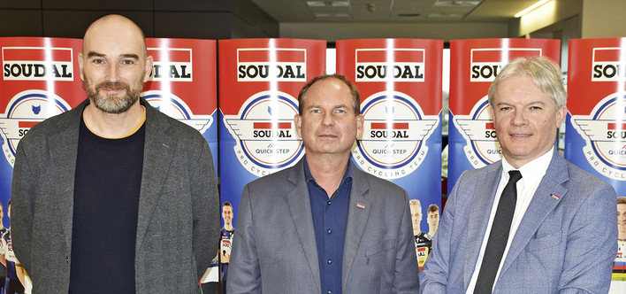 v.l.: Alexander von Voulté (Leitung Marketing & Technischer Service Soudal Deutschland) Harald Lüdtke (GF ­Soudal D und Regional Director ­Central Europe und Luc Thys, Soudal Group Director Marketing and R&D auf der ­Fachpressetagung in Turnhout.