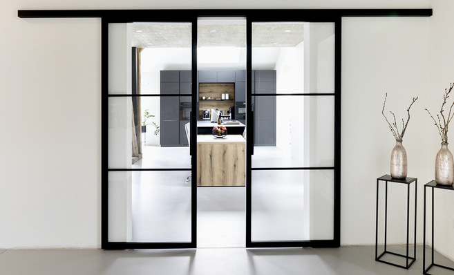  Ob Dreh- oder Schiebetür, Festverglasung, Seiten-  und Rahmenteile,   die   Framework   Tür-   und   Trennsysteme  von Flexo passen sind miteinander kombinierbar. 