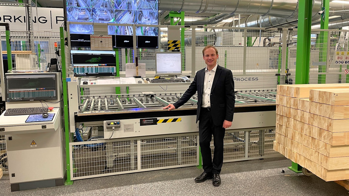  Geschäftsführer Florian Kneer: „Das moderne CNC-Bearbeitungszentrum mit einer beeindruckenden Produktionsleistung am Standort Westerheim ermöglicht uns eine bislang unerreichte Produktqualität mit kurzen Lieferfristen.“