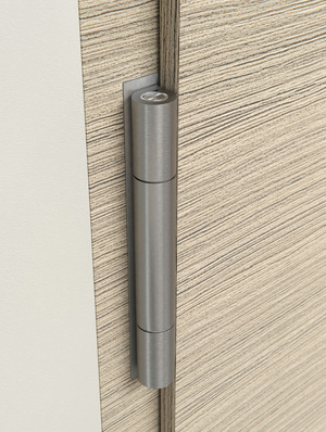 Das neue Band „Objecta 2039/160/56-4“ für gefälzte Türen hat einen Rollen-Durchmesser von nur 20 mm, kann jedoch wie das „2239er“ selbst 300 kg schwere Türen tragen. Zudem gibt es eine Version mit Flügeldichtung und eine Version für stumpf einschlagende Türen.