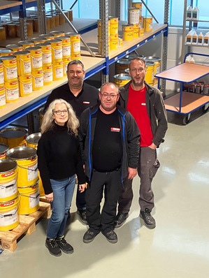  In der Startphase wurde das Team um Frank Schweitzer (2.v.li.) von Adler-Kollegin Sandra Joester (Stützpunktleiterin Herford) unterstützt.