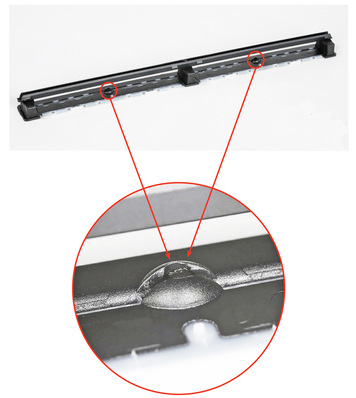  Hinter der Schutzkontur befindet sich die Klappendämpfung.