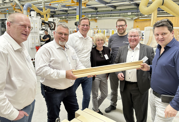  Netzwerk-Pflege (v. l.): Thomas Reuter (n.CAD), Stefan Treibmann (Gutmann), Alexander Scholz (n.CAD), Kerstin Weiler (Gutmann), Stefan Dörner (n.CAD), Raimund Drissner, Jürgen Goll (Goll Dichtungen).