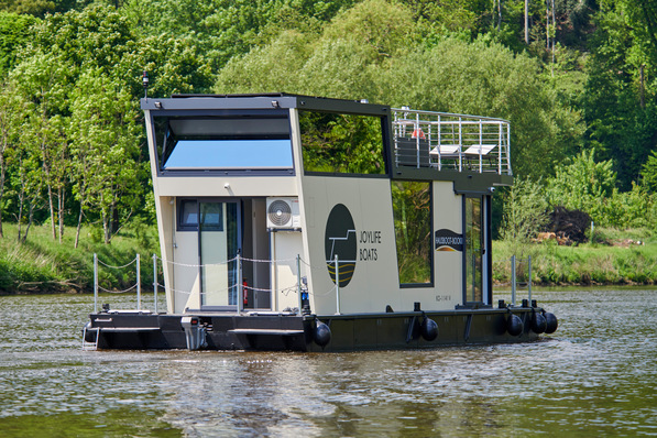  Delphin Tec Schiffstechnik GmbH currently rents out six Joylife Boats in Mettlach.