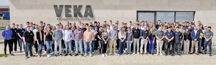  Insgesamt 110 Teilnehmerinnen und Teilnehmer waren zur ersten Azubi-TEC-Tagung bei Veka angereist.