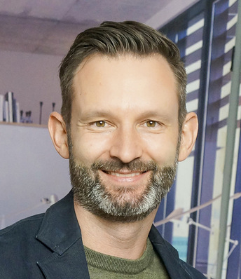  Sebastian Dengg, zertifizierter Sach­verständiger für Einbruchschutz (TÜV)