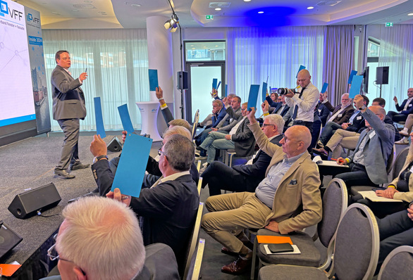  Ein Tag vor dem Jahreskongrres Inside 2024 fanden die VFF-Vorstandswahlen statt. Der neu gebildete Vorstand erwählte im Anschluss Helmut Meeth als Präsidenten und Arnd Brinkmann als Stellvertreter aus den eigenen Reihen.