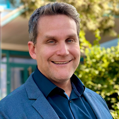 Björn Kuhnke arbeitet seit 7 Jahren in der R+S Branche, und war vorher als Sachverständiger im ­Wärme- und Schallschutz tätig.