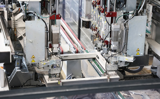 Das Herzstück der neuen Fertigungslinie „K10“: Die neue Schweißanlage von Rotox.