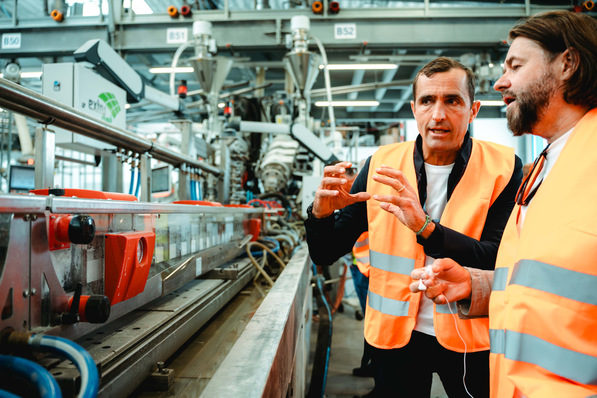 59 Kunden folgten der Einladung von Salamander nach Toruń und Wloclawek. Aus Türkheim reisten u.a. die geschäftsführenden Gesellschafter an, Götz (im Bild links) und Till Schmiedeknecht sowie Wolfgang Sandhaus.