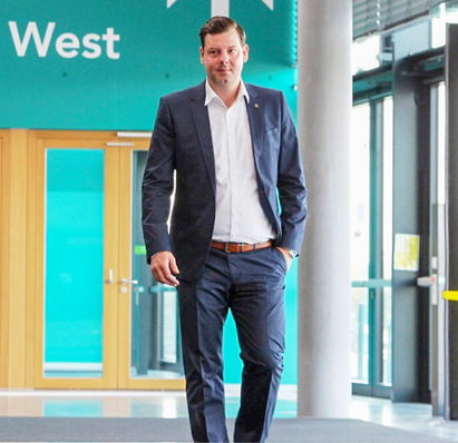 Sebastian Schmid ist Mitglied der Geschäftsleitung der Messe Stuttgart. Die R+T begleitet er seit 2009.