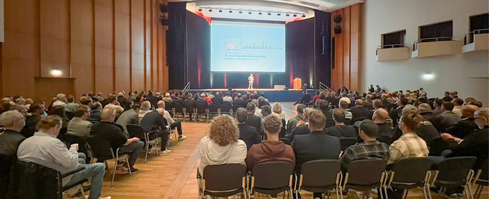 Ein abwechslungsreiches Vortragsprogramm ergänzte das Branchentreffen in Congress Zentrum des Maritims Ulm.