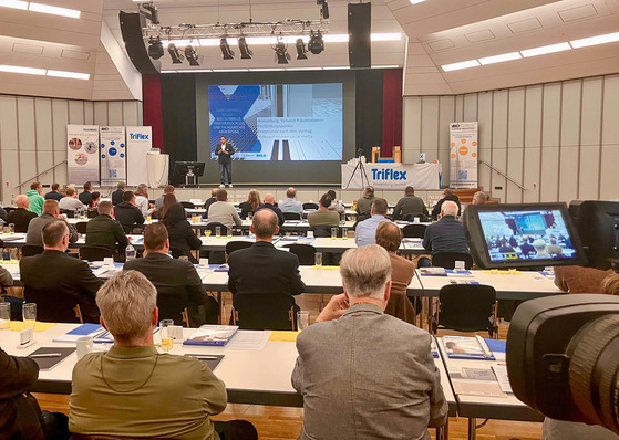 Mit 70 Gästen war der Vortragsraum in Seevetaal gut gefüllt.